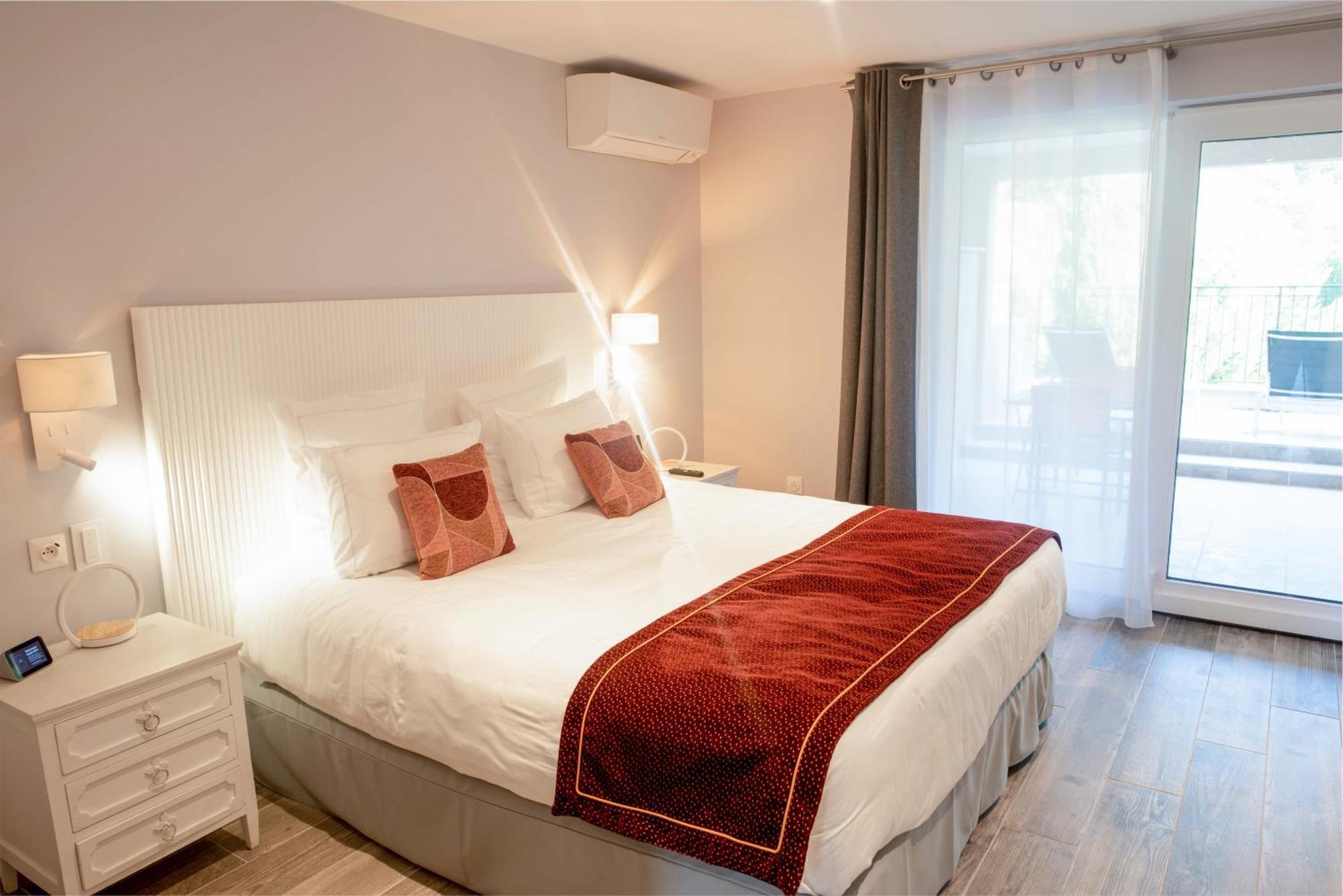 Domaine Ribiera, Hotel 5 Etoiles, Spa & Golf - Forcalquier Niozelles Eksteriør bilde